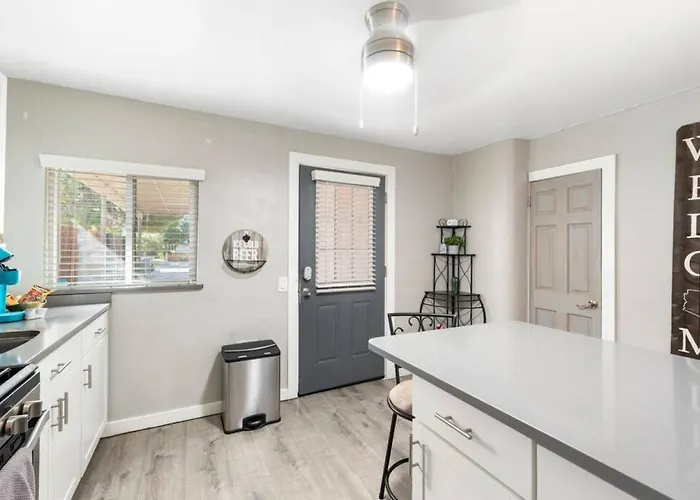 Casita With Beautiful Patio - Unit B Holiday home