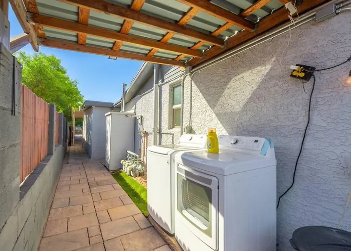 Casita With Beautiful Patio - Unit B * Phoenix